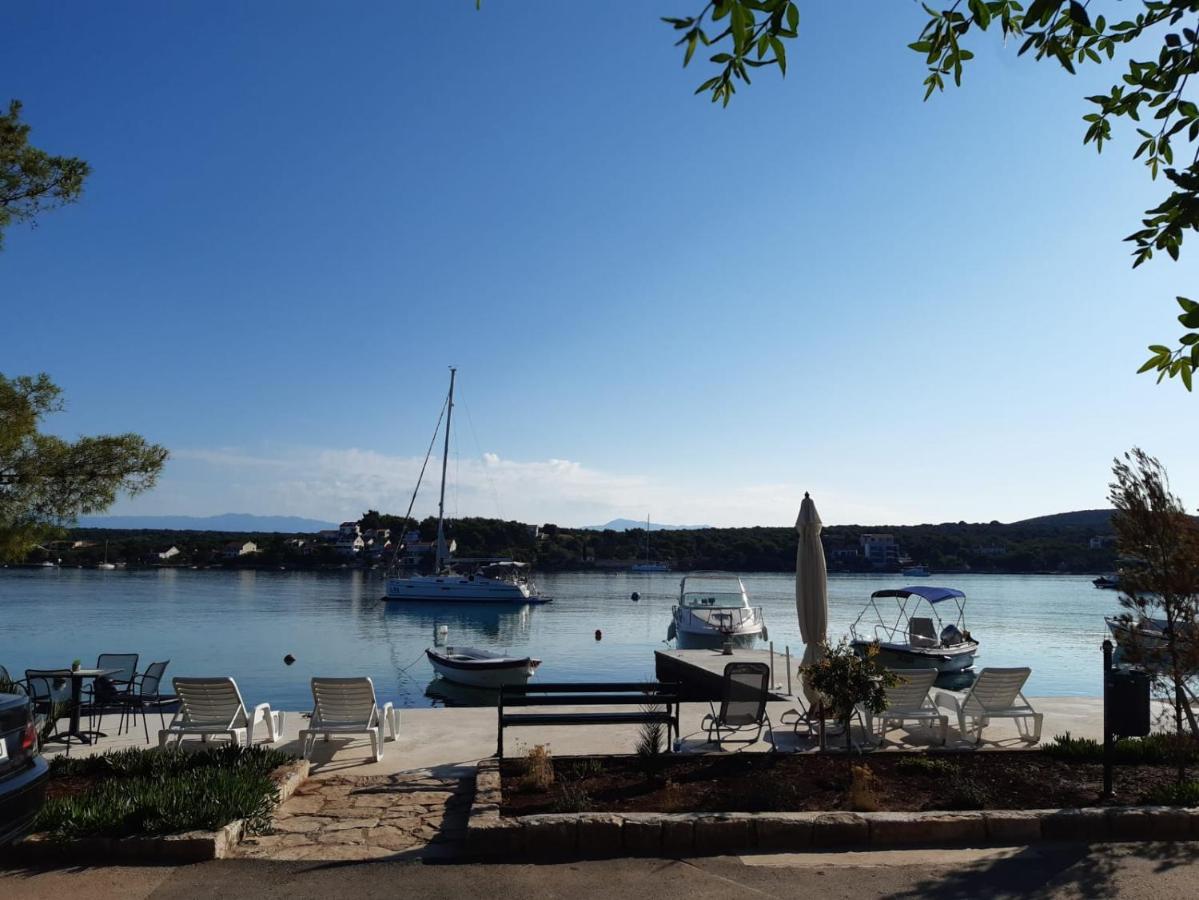 Ceratonia Apartments Lovište Eksteriør bilde