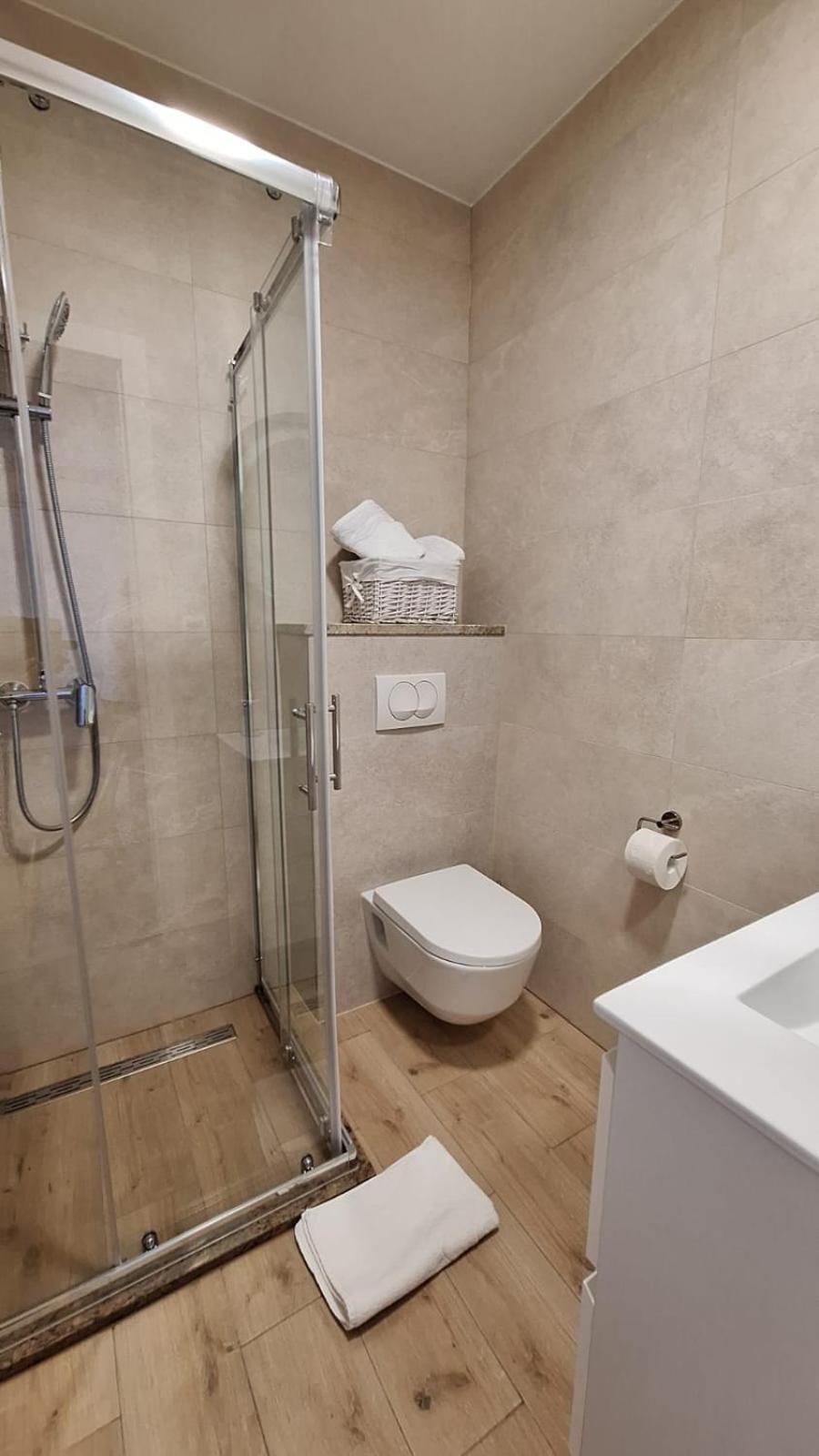 Ceratonia Apartments Lovište Eksteriør bilde