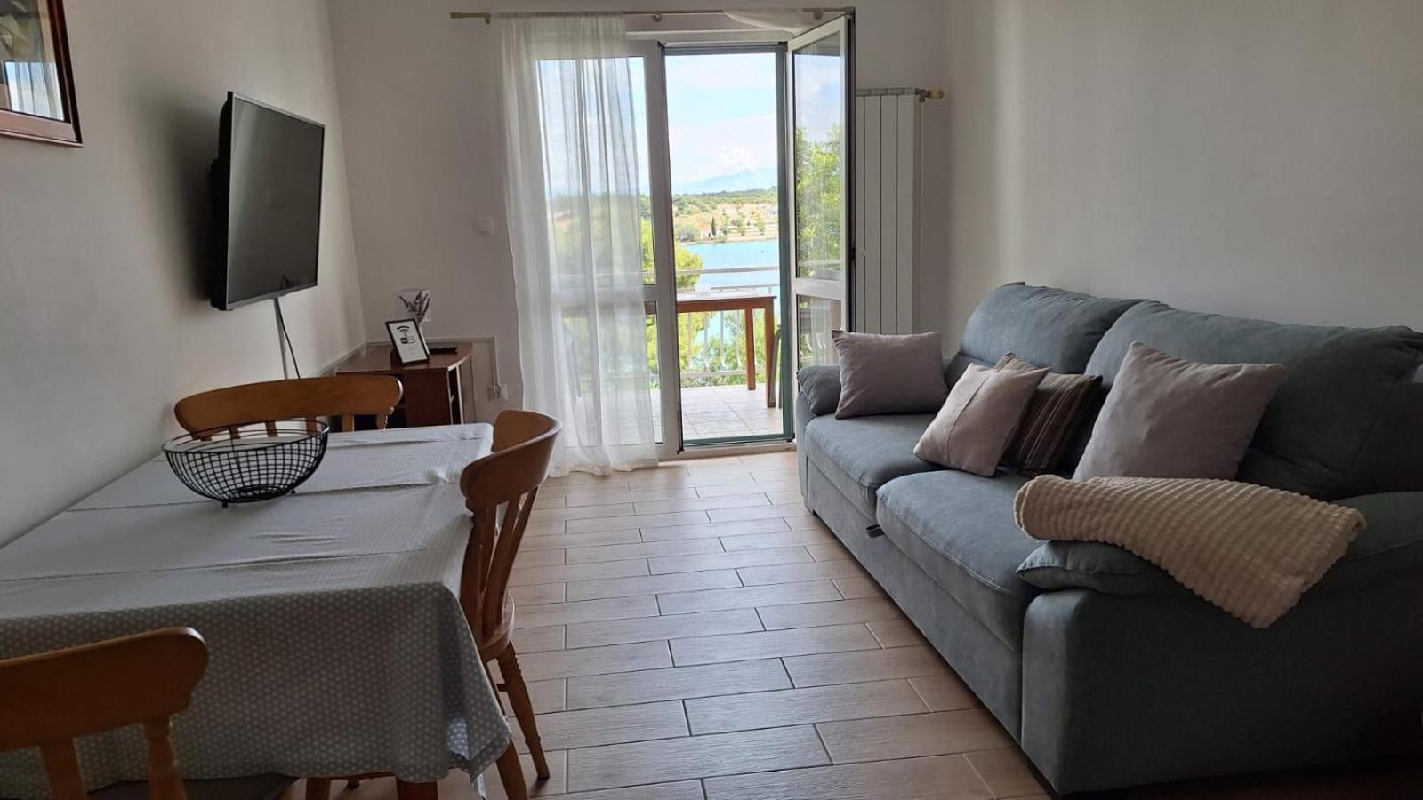 Ceratonia Apartments Lovište Eksteriør bilde