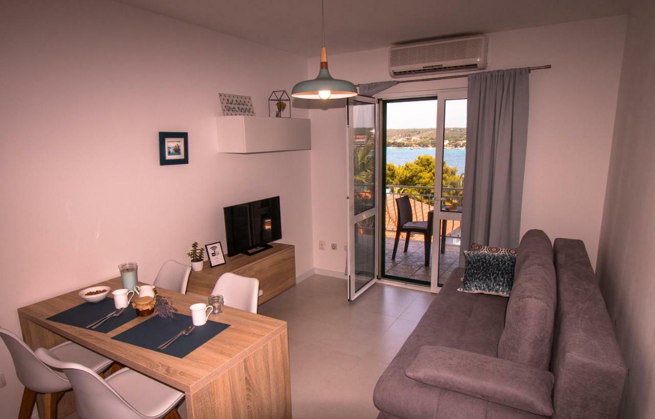 Ceratonia Apartments Lovište Eksteriør bilde