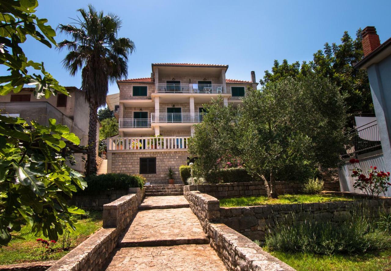 Ceratonia Apartments Lovište Eksteriør bilde